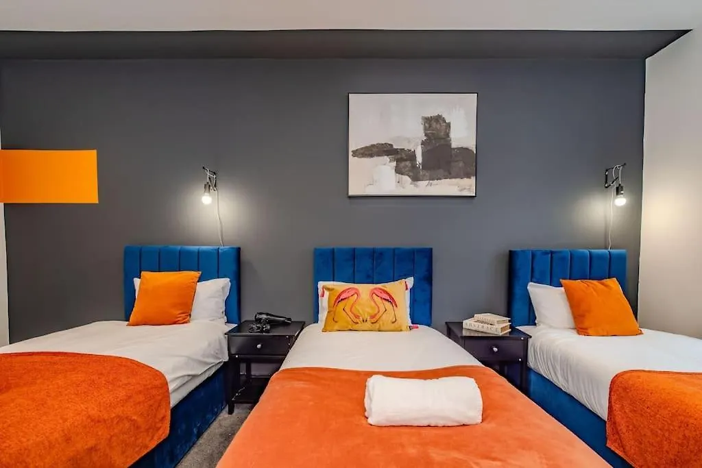 Three Bedroom Flat 2 Bathrooms I Super Central Locationi Next To Brighton Beach 아파트