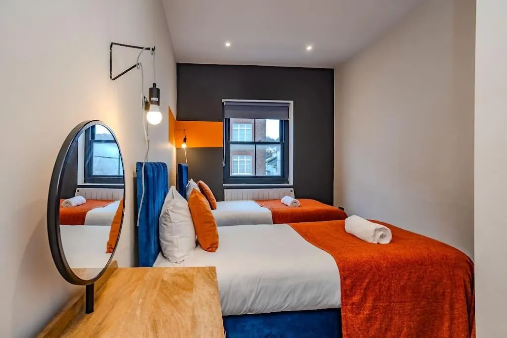 Three Bedroom Flat 2 Bathrooms I Super Central Locationi Next To Brighton Beach 아파트