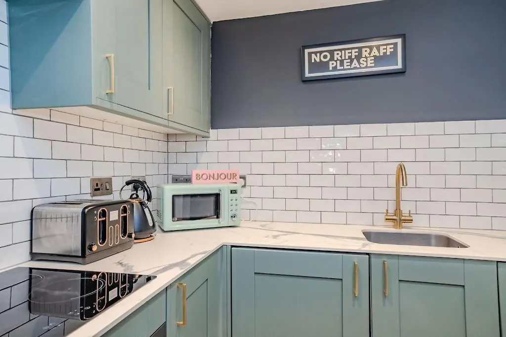 Three Bedroom Flat 2 Bathrooms I Super Central Locationi Next To Brighton Beach Regno Unito